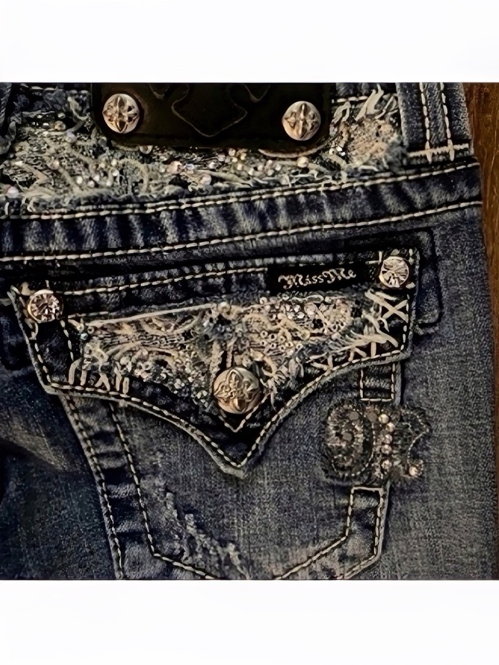 Gorgeous Y2K Miss Me Capri Jeans With Embellished Pockets 21” Inseam